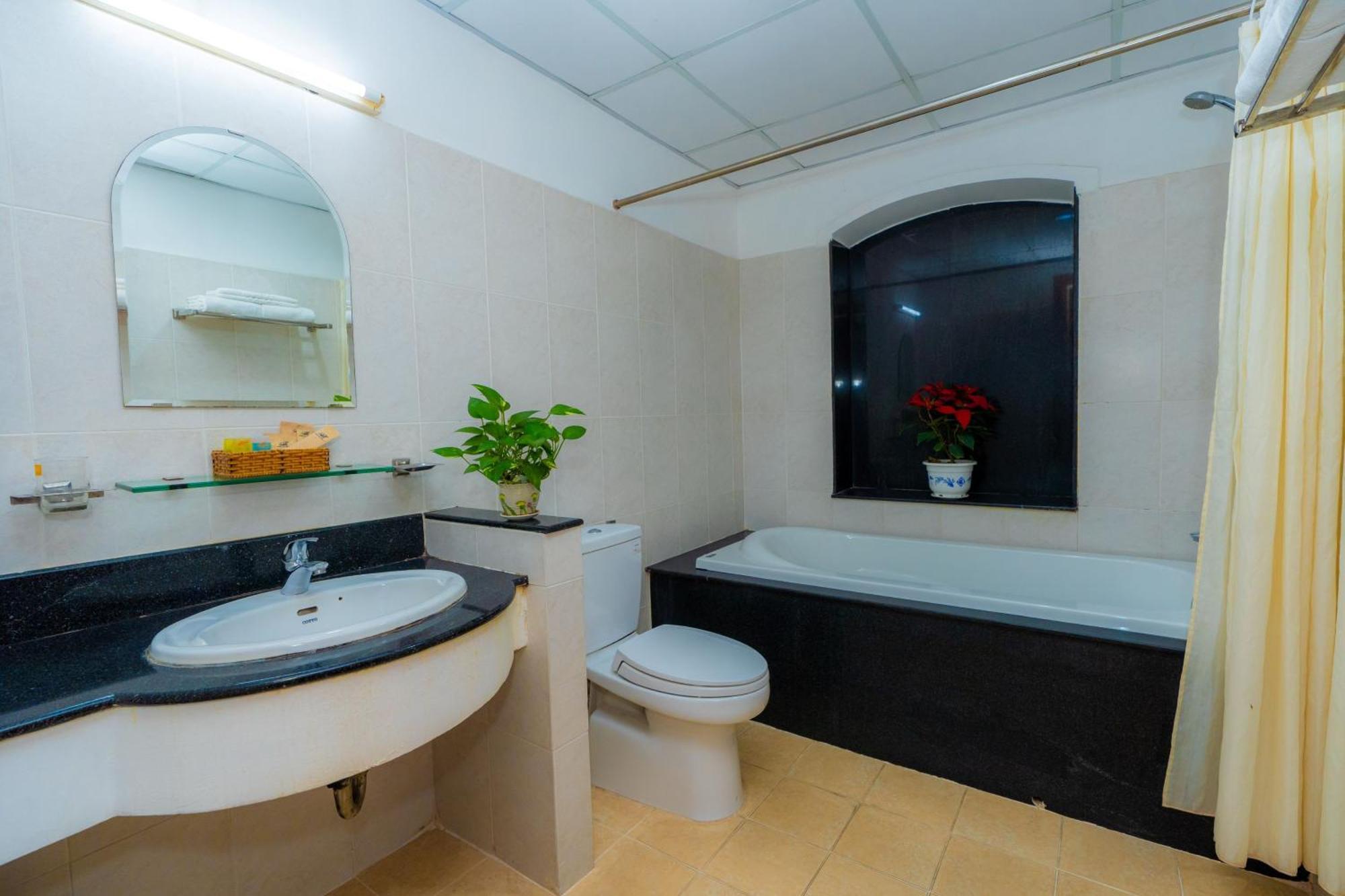 Hoang Ha 2* TP. Hồ Chí Minh