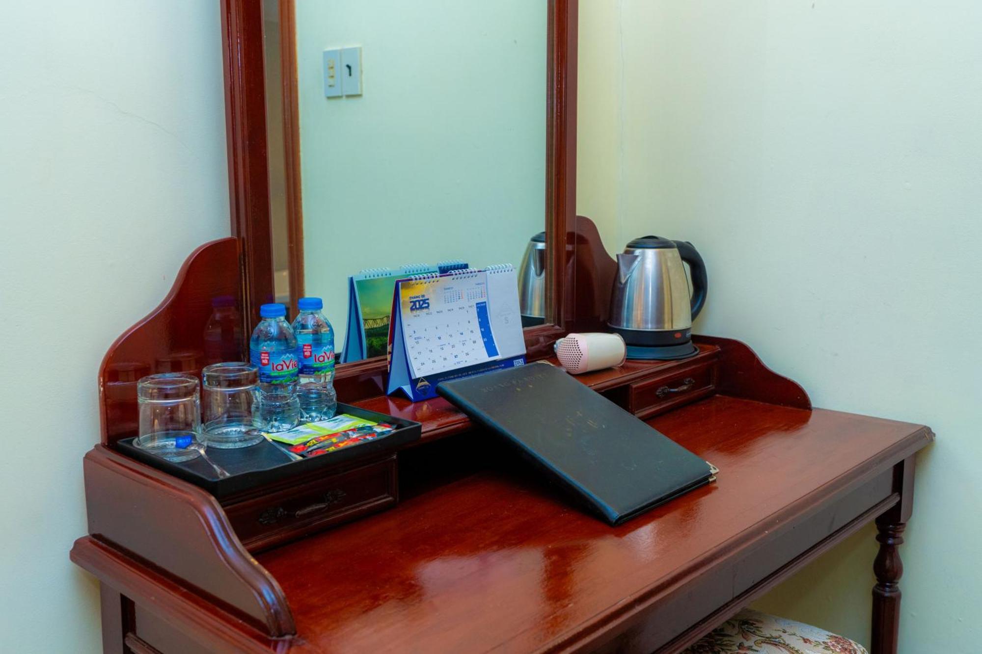 Hoang Ha Khách sạn 2*